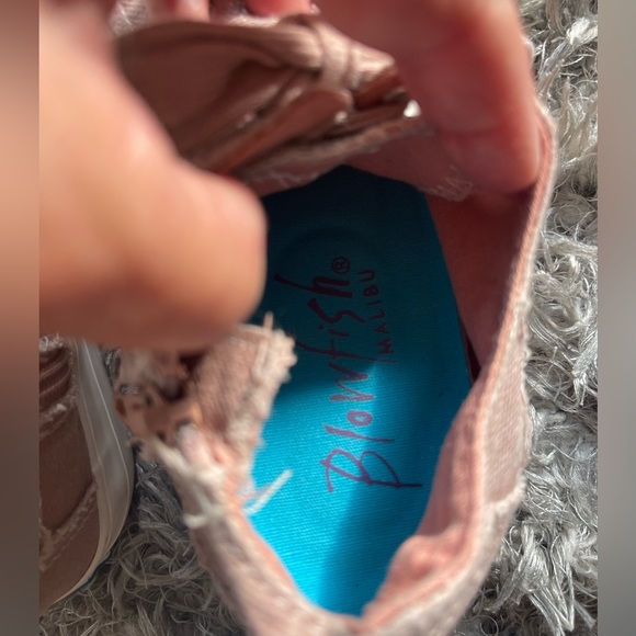 Blowfish Malibu platform fashion sneakers. - Picture 4 of 5